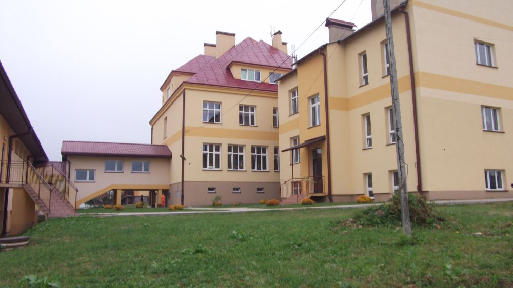 Szkoła w Niebieszczanach