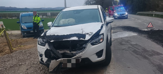 NIEWISTKA: Zderzenie osobówki z pojazdem ciężarowym