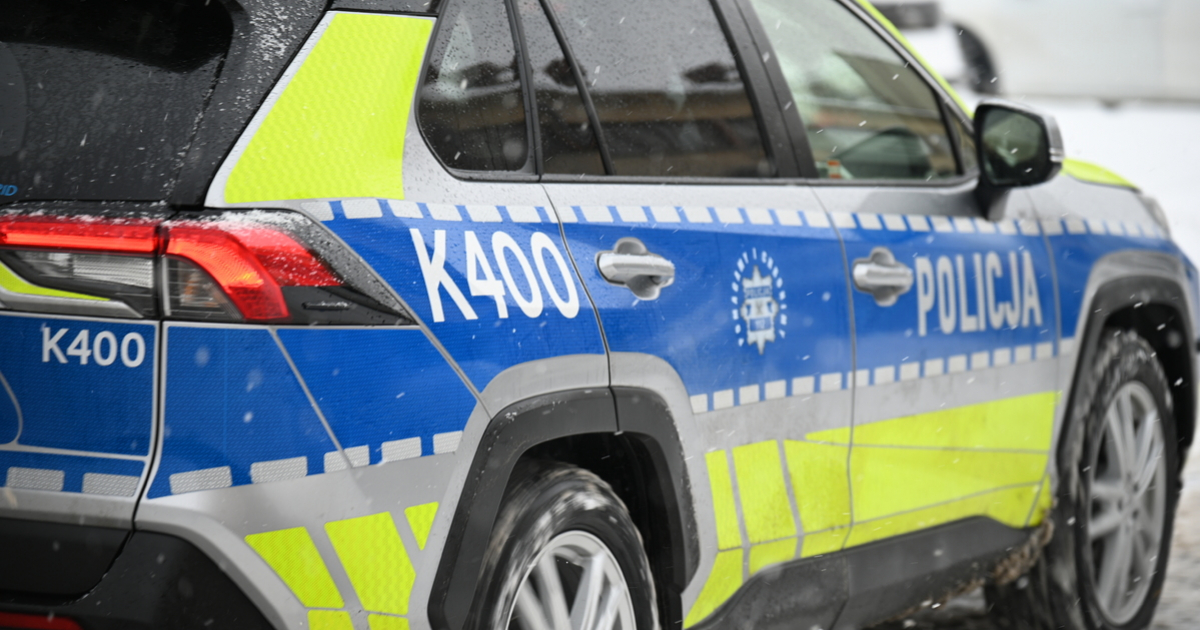 Niosą pomoc w mroźne dni. Policjanci pomogli 45-latkowi z Humnisk