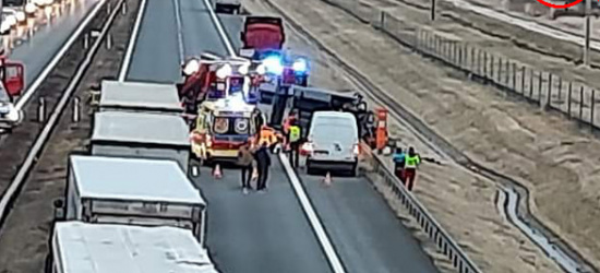 Tragedia na autostradzie! Nie żyją 4 osoby! (FOTO, VIDEO)