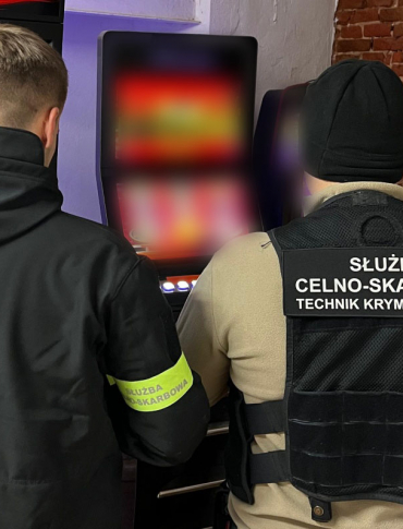 Maczety, bagnety i narkotyki w salonach gier [VIDEO, ZDJĘCIA]