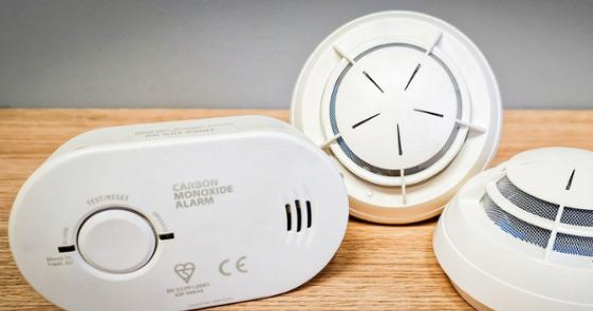 TYRAWA WOŁOSKA: Seniorzy otrzymali czujniki czadu i dymu [ZDJĘCIA]