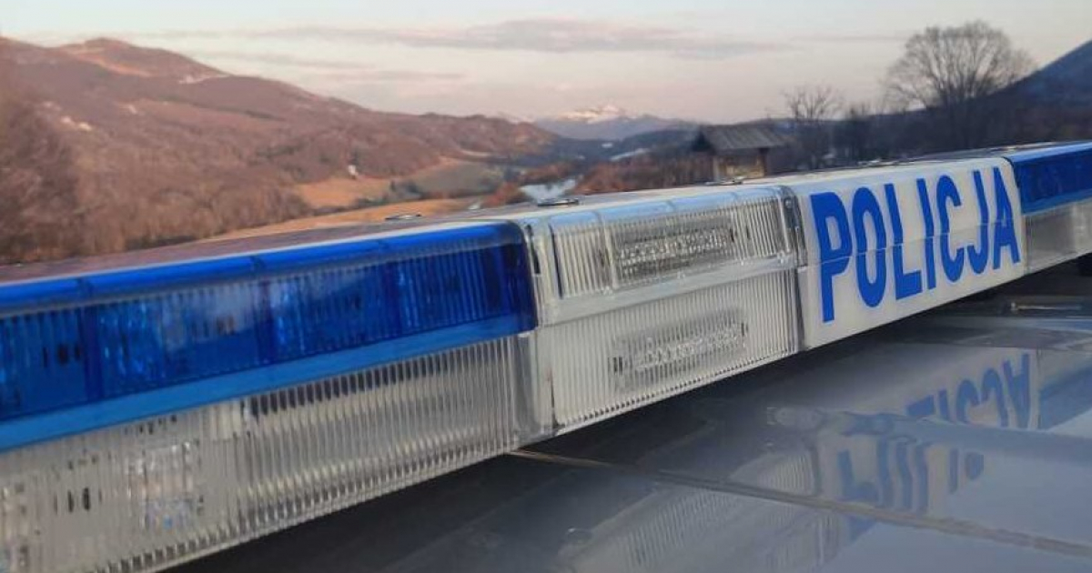 USTRZYKI DOLNE: Pili alkohol w autobusie. 18-latek miał przy sobie narkotyki