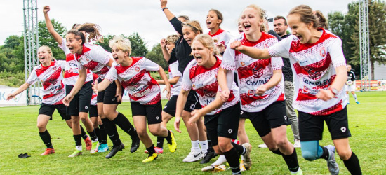 Święto kobiecej piłki nożnej na obiektach Wiki Sanok! (VIDEO)