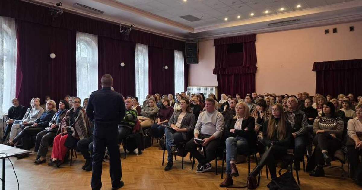 Nauczyciele w Sanoku zorali przeszkoleni przez policję na wypadek sytuacji kryzysowych
