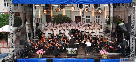 Na rynku w Sanoku muzyka stanie się modlitwą. „Rozpaleni Duchem” zbierają na kolejny koncert