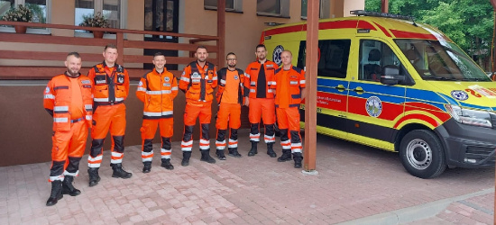 Nowy ambulans trafił do ratowników z Nozdrzca! (ZDJĘCIA)