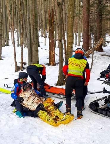 BIESZCZADY: GOPR podsumowuje intensywny tydzień. Dramatyczna walka o życie i seria wypadków [ZDJĘCIA]