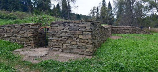 Zakończyła się renowacja ruin dworu Stroińskich (ZDJĘCIA)