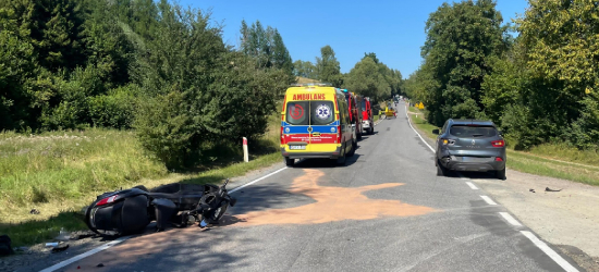 POWIAT BIESZCZADZKI: Zderzenie skutera z samochodem, dwie osoby poszkodowane (ZDJĘCIA)