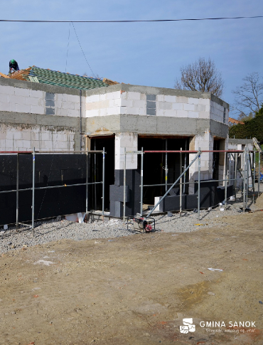 GMINA SANOK: Nowy żłobek rośnie w oczach. Postępy prac w Czerteżu [ZDJĘCIA]