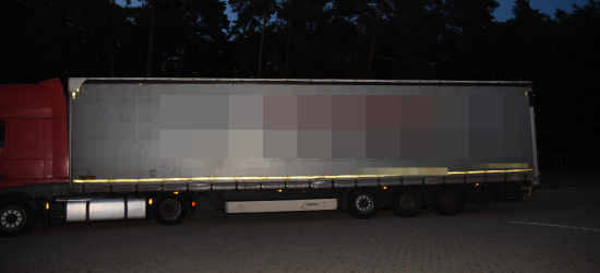 KORCZOWA: Skradziona naczepa miała trafić na Ukrainę. Została zatrzymana na granicy [FOTO]