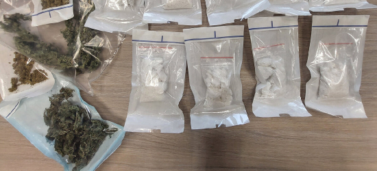 JASŁO. Kryminalni przejęli 1,2 kg narkotyków. 56-latek zatrzymany [VIDEO, ZDJĘCIA]