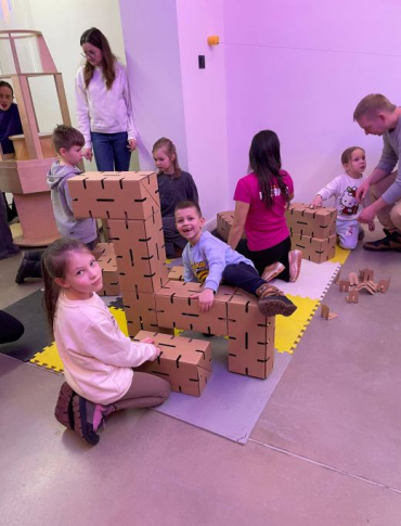 Tak minęły „fajne ferie” w sanockiej Bibliotece. Mnóstwo atrakcji i świetna zabawa! [ZDJĘCIA]