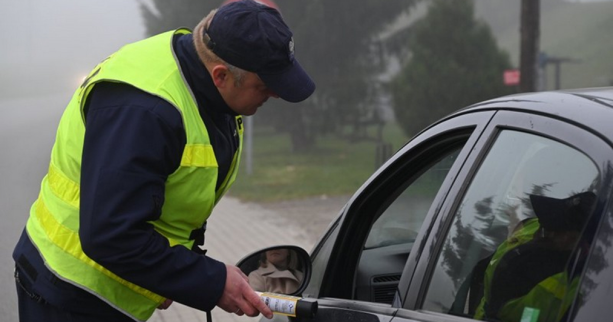 PODKARPACIE: 32-latek pędził „na podwójnym gazie”. Stracił prawo jazdy, grozi mu wysoka grzywna