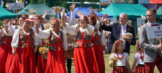 POWIATOWO-GMINNE DOŻYNKI W CZERTEŻU. Święto plonów w powiecie sanockim! [RELACJA NA ŻYWO]