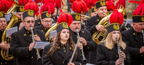 Barbórkowe święto górników w Sanoku. Galowe mundury i dźwięki orkiestry dętej [VIDEO, ZDJĘCIA]