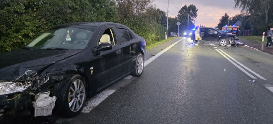 SANOK: Zderzenie trzech pojazdów na ul. Lipińskiego. Dwie osoby trafiły do szpitala [ZDJĘCIA, VIDEO]