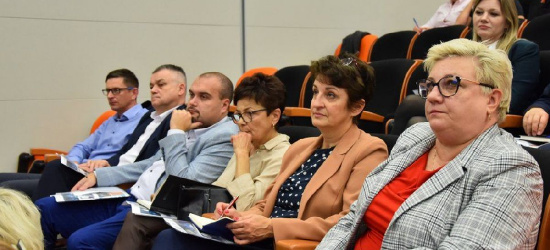 SANOK. Konferencja powiatowa dla dyrektorów placówek oświatowych (ZDJĘCIA)