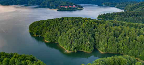 Czwarty tydzień wakacji nad Jeziorem Solińskim. Szkolenia, interwencje i edukacja z WOPR