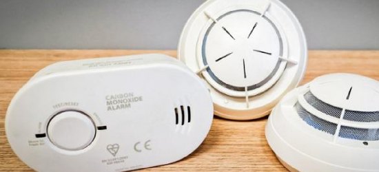 TYRAWA WOŁOSKA: Seniorzy otrzymali czujniki czadu i dymu [ZDJĘCIA]