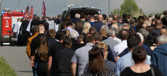 Pogrzeb Księdza Proboszcza Piotra Rymarowicza. Tłumy pożegnały Kapłana (FOTO)