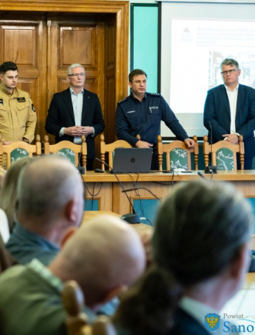 POWIAT SANOCKI. Służby instruują dyrektorów szkół (ZDJĘCIA)