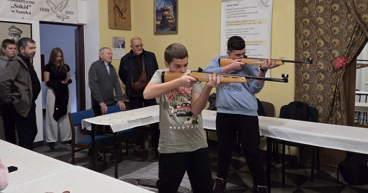 Młodzi celują w przyszłość! W „Sokole” odbyły się emocjonujące Zawody w Strzelectwie Laserowym