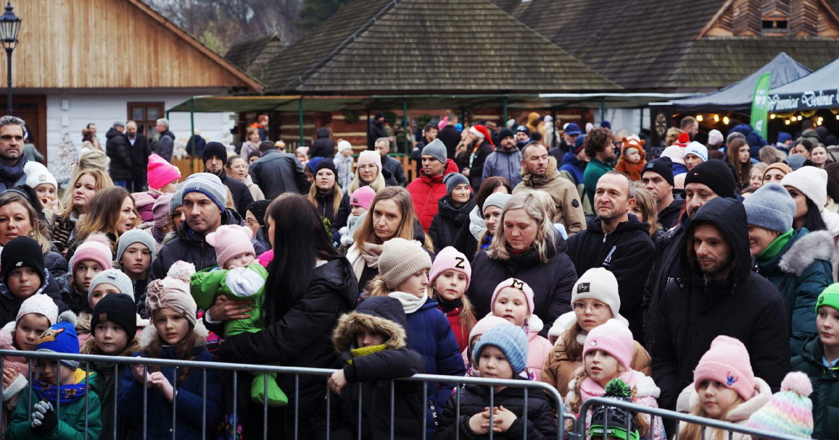 SANOK: Magia Świąt na Rynku Galicyjskim. Za nami XIV Jarmark Bożonarodzeniowy [VIDEO, ZDJĘCIA]