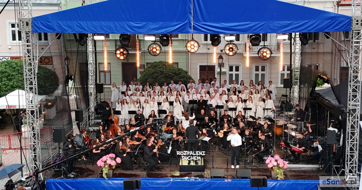 Rynek w Sanoku wypełni się muzyką i modlitwą. Przed nami Koncert „Rozpaleni Duchem”.