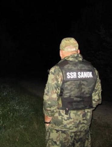 Ponad 30 kontroli jednej nocy. Społeczna Straż Rybacka i LOP sprawdzają łowiska