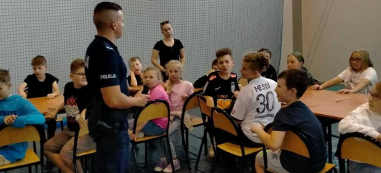 Dzielnicowy z Beska spotkał się z uczestnikami półkolonii (ZDJĘCIA)