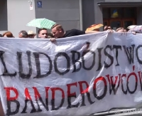 Skandaliczne zachowania policji i nacjonalistów podczas marszu w Przemyślu? (VIDEO)