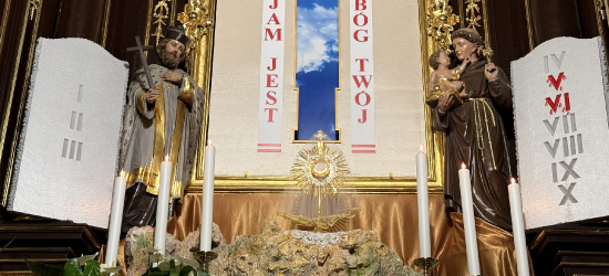 SANOK. Boże Groby – tradycja, symbolika i znaczenie