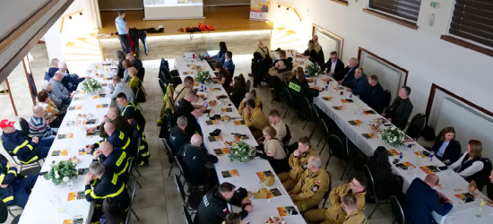 GMINA SANOK: Finał projektu „Gaszą i Ratują”. Nowy sprzęt dla strażaków i tysiące przeszkolonych mieszkańców