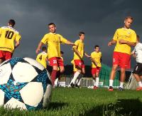 STAL SANOK: Piłkarze ostro trenują przed startem IV ligi. „Nie chcemy być chłopcami do bicia” (FILM)
