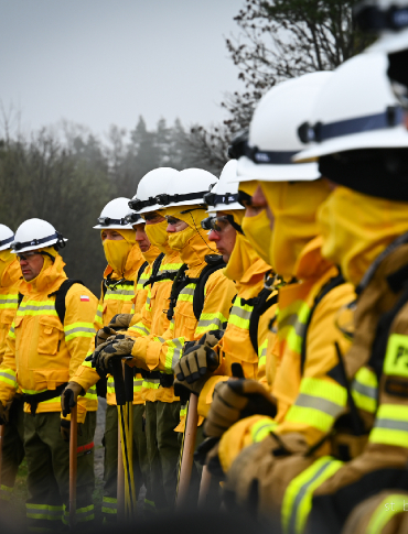 Pierwsze takie szkolenie na Podkarpaciu. Strażacy budują pasy ochronne [VIDEO, ZDJĘCIA]