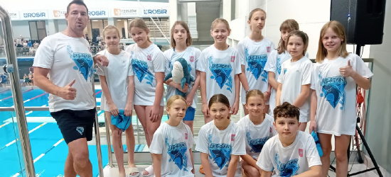 Rekiny z medalami. Ranking Podkarpackiej Ligi Pływackiej Dzieci (FOTO)