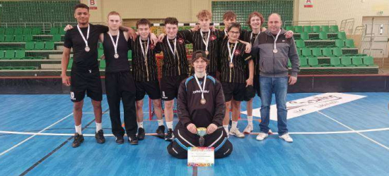 Sukces unihokeistów z „Ekonomika”. ZS1 Sanok z brązowym medalem