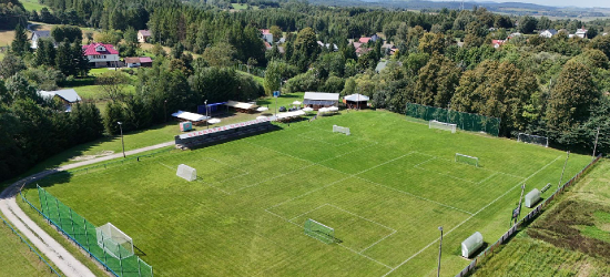 Szarotka Nowosielce zbiera środki na traktorek. Chcą zadbać o murawę i młodych piłkarzy
