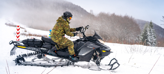 Skiturowe szkolenie w Bieszczadach. Mundurowi i ratownicy ćwiczyli akcje w trudnym terenie [ZDJĘCIA]