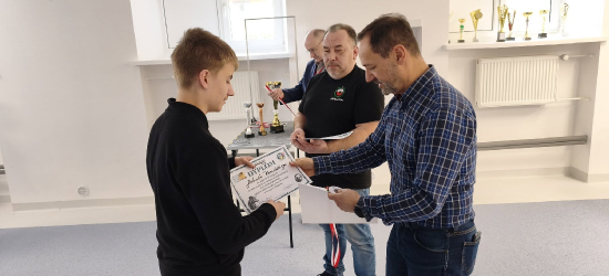 Celne strzały i sportowe emocje. Powiatowe zawody strzeleckie w Sanoku za nami