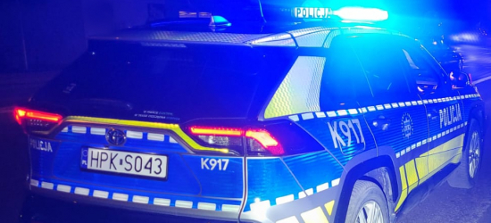 Policjanci eskortowali 92-latkę do szpitala. Liczyła się każda minuta