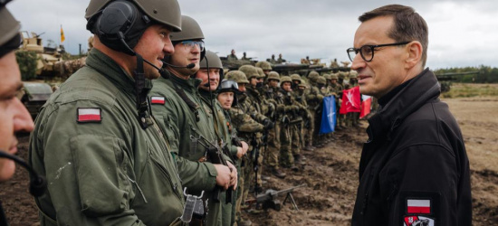 Morawiecki na Podkarpaciu: Putin grozi światu eskalacją wojny (ZDJĘCIA)