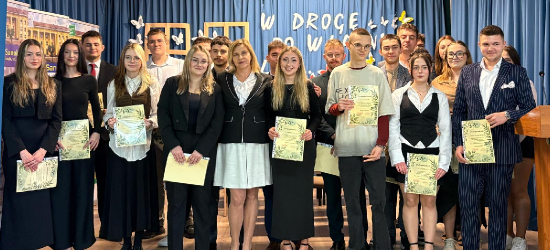 Sanocki „Mechanik” żegna absolwentów 2025 (ZDJĘCIA)