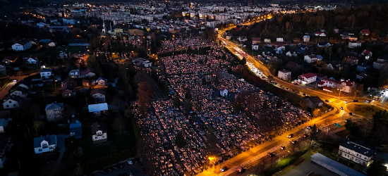POWIAT SANOCKI: Wolontariusze pomogą w sprzątaniu grobów. Bezpłatna pomoc dla seniorów