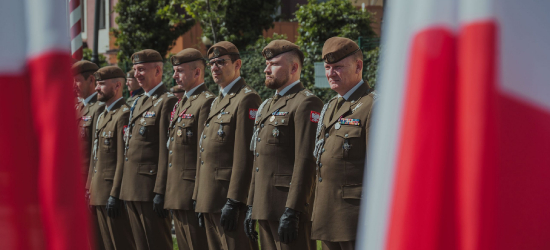 Uroczysty apel żołnierzy 3 PBOT z okazji 234. rocznicy uchwalenia Konstytucji 3 Maja