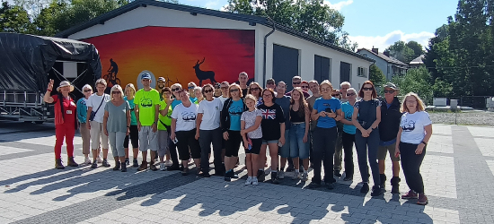 Malownicze Pogórze Bukowskie zdobyte! PTTK Sanok na szlaku wiatraków i dworów [ZDJĘCIA]