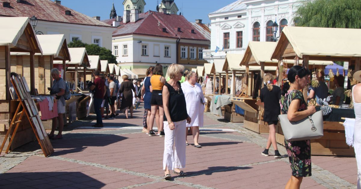 XXIII Jarmark Ikon już w ten weekend! Sanocki Rynek wypełni się sztuką, tradycją i historią!
