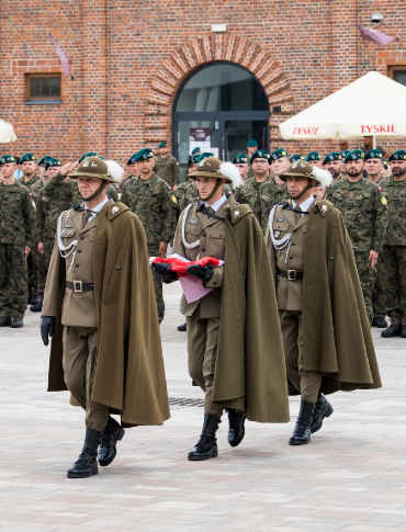Oficjalne pożegnanie żołnierzy przed misją w Bośni i Hercegowinie. Podpisano ważne porozumienia [ZDJĘCIA]